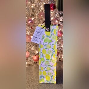 SCOUT Spirit Liftah Wine Bottle Reusable Gift Bag with Lemon Design & Handle NWT
